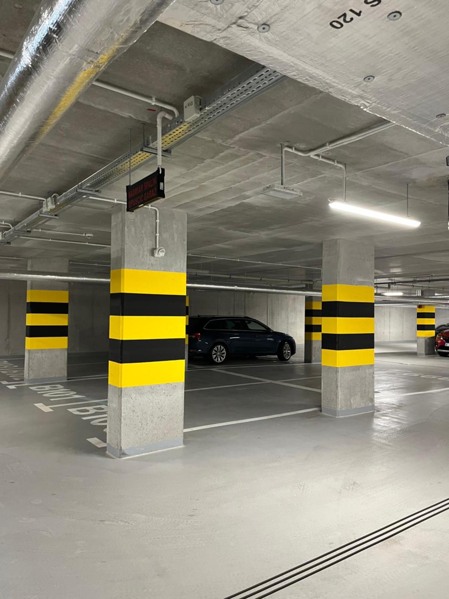 Warsaw Airport Wyscigi - City And Green View Apartment With Underground Garage Varsóvia Exterior foto